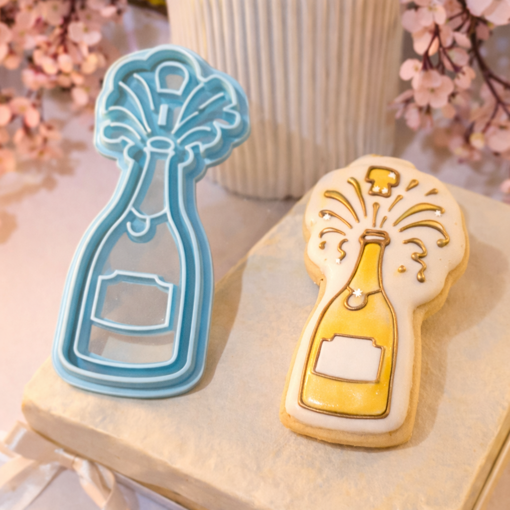 Champagne Bottle Cookie Cutter 8cm